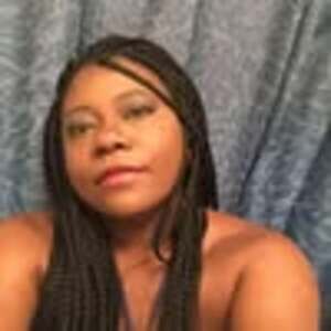 Meet your Posher, Carine